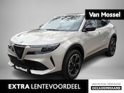 Alfa Romeo Junior - Elettrica 54 kWh | Apple Carplay/Android Auto | Climate Cont
