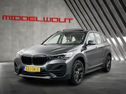 BMW X1 - sDrive18i High Exe. Shadow-Line Pano-dak/Leder/18'LMV/Navi+