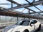 Porsche Taycan Cross Turismo - 4S 93 kWh Porsche Taycan Cross Turismo 4S / krijt grijs / SO