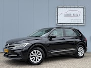 Volkswagen Tiguan - 1.5 TSI Life Automaat Carplay/Trekhaak/17inch.