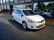 Toyota Auris - 1.8 FULL HYBRID 5DR CVT Executive Trekh. Navi Half Leder +ap