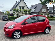 Toyota Aygo - 1.0-12V Aspiration Red Navigator NL-AUTO-NAP