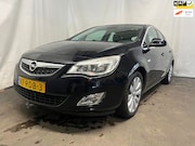 Opel Astra - 1.4 Turbo Cosmo - Schade