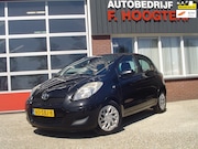 Toyota Yaris - 1.3 VVTi Comfort / Airco / 6 versnellingen / NL auto