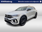 Volkswagen T-Roc - 1.5 TSI 150PK R-Line / Black style / IQ LED / Voorstoelen ve
