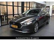 Mazda 3 - sedan e-SkyActiv-X 186 6MT Luxury met Sunroof *BTW* Dealeron