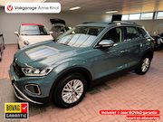 Volkswagen T-Roc - 1.0 TSI Life |Trekhaak | adap Cruise | Carplay