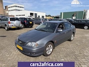 Toyota Avensis - 1.8-16V Linea Luna