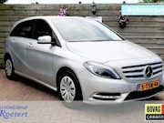 Mercedes-Benz B-klasse - 180 Ambition Automaat airco/cruise/navi/Bluetooth/PDC/trekha