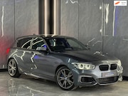 BMW 1-serie - M135i xDrive Harman/Kardon | Keyless Start | Stoelverwarming