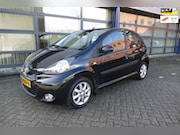 Toyota Aygo - 1.0-12V Comfort Sport Airco Apk 25-3-2027 1e Eig