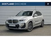 BMW iX1 - eDrive20 M Sport / Trekhaak / Sportstoelen / Achte