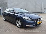 Volvo V40 - 1.6 D2 Momentum bj13 airco elec pak trekhaak