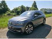 Volkswagen Tiguan - 1.5 TSI / 3x R-Line / Pano / Carpl. / Luxe