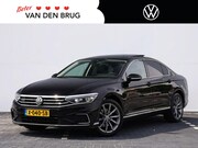 Volkswagen Passat - 1.4 TSI GTE Business 218PK DSG | LED Matrix | Panoramadak |