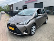 Toyota Yaris - 1.0 VVT-i Energy NAVI / CAMERA / CRUISE C. / NED. AUTO