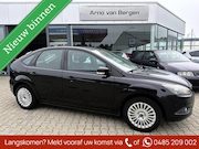 Ford Focus - 1.6 Titanium, climatronic, cruisecontrol, pdc, trekhaak, zee