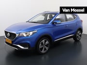 MG MG ZS - EV Luxury 45 kWh | Lederen bekleding | Panorama dak | Apple 