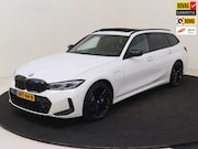 BMW 3-serie - Touring 330e M-Sport Trekhaak/Widescreen/H&K