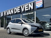 Toyota Aygo - 1.0 VVT-i x-play | Camera | Android Auto, Apple Car Play Sma