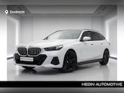 BMW 5-serie - 520i M-Sport | Driving Assistant Plus | Harman Kardon | Pano