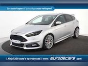 Ford Focus - 2.0 EcoBoost ST-3 *Recaro*Navigatie*DAB*Preformanc