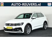 Volkswagen Tiguan - 2.0 TSI 4Motion R-Line Panorama / Opendak / ACC / Navigatie