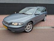 Volvo V70 - 2.4 Comfort Line 7 Persoons, Dealerondh, 2 de eig