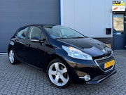 Peugeot 208 - 1.2 VTi Blue Lease | Navi | Trekhaak | 17 Inch | 5Drs