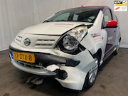 Nissan Pixo - 1.0 Look - Frontschade - Schade