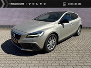 Volvo V40 Cross Country - 1.5 T3 Polar+ Luxury | Lederen Bekleding | Panoramadak | Ach