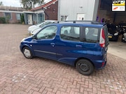 Toyota Yaris Verso - 1.3-16V VVT-i Luna AUTOMAAT