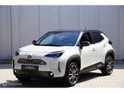Toyota Yaris Cross - 1.5 Hybrid GR Sport HUD Krijtgrijze lak