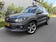 Volkswagen Tiguan - 1.4 TSI Sport&Style R-line Edition / NAVI / PANORAMADAK / CR