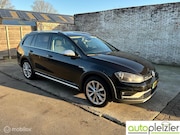 Volkswagen Golf - 1.6 TDI Highline|4 motion|trekhaak|uniek in NL