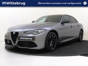 Alfa Romeo Giulia - 2.0T Super | Navigatie | Camera | Lederen bekleding | YP