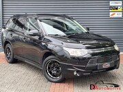 Mitsubishi Outlander - 2.0 PHEV Instyle+ Schuifdak | Trekhaak | Camera | Acc | Lede
