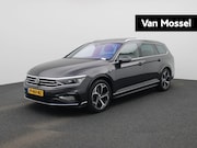 Volkswagen Passat - Variant 1.5 TSI R-Line Business + AUTOMAAT | Panoramadak | N