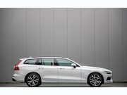 Volvo V60 - 2.0 B4 Core MY2026|Leder|Stoelverwarming|Allseason