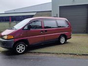Mitsubishi L 400 - L400 2.5 DIESEL MANUEEL LONG MINIBUS 9 PERSOONS