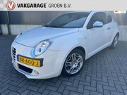 Alfa Romeo MiTo - 1.4 Distinctive / airco / radio-cd / stoelverwarming / 16" l