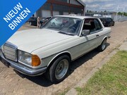 Mercedes-Benz 200-serie - 230 C