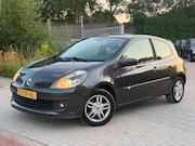 Renault Clio - 1.4-16V Dynamique Luxe Airco Elekpakket Koopje