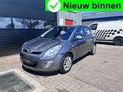 Hyundai i20 - 1.4i Dynamic Dealer ondh|Airco|Uniek