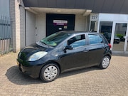 Toyota Yaris - 1.3 VVTi Aspiration / AIRCO / 5 DEUREN / NAVI / APK MAART 20