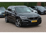 BMW X1 - xDrive20i High Exe. M Sport / Trekhaak / Camera / Alcantara