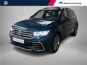 Volkswagen Tiguan - 1.4TSIeHybrid 180kW/245PK R-Line DSG · Panoramadak · Trekhaa