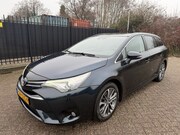 Toyota Avensis - Touring Sports 1.8 VVT-i Dynamic Leer/Navi/Panorama/CAM/Stoe
