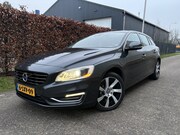 Volvo V60 - 2.4 D6 AWD Plug-In Hybrid Summum / AUTOMAAT / LEER / NAVI / 