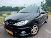 Peugeot 206 - SW 1.4 Air-line (nieuwe apk bij aflevering)